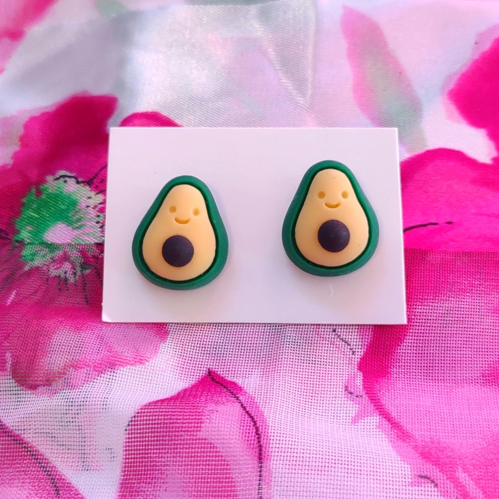 🥳 GIFTED! Avocado Earrings - Picture 1 of 3